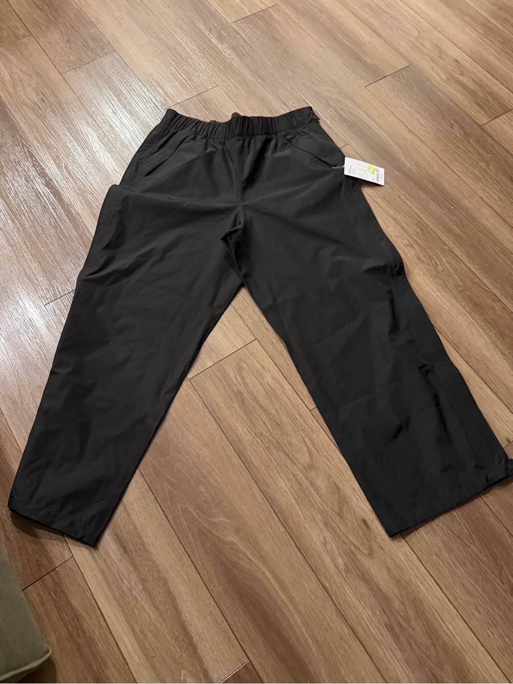 Women’s Athleta Black Rainout traverse  Casual Pants